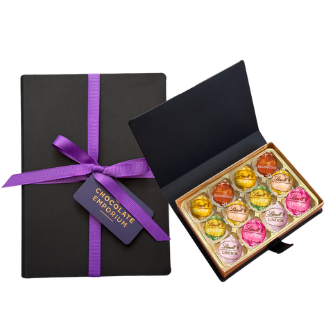 Lindt | White Chocolate Collection Gift Box | 12 Chocolates | 6 Varieties