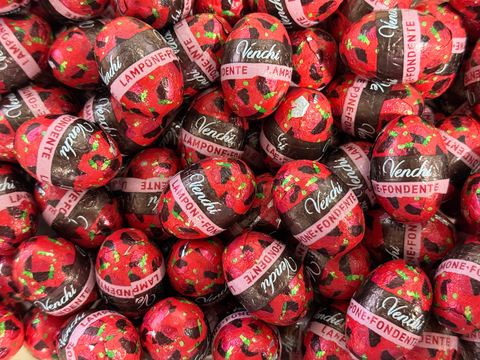 Venchi Egg | Raspberry Dark Chocolate | 12g